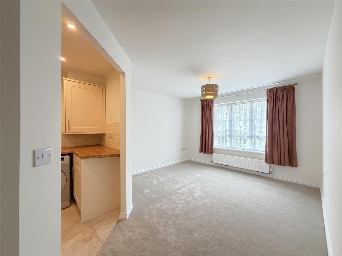 Turberville Place, Off Ansells Way, Central Warwick (Nr Sainburys & Race Course) 6